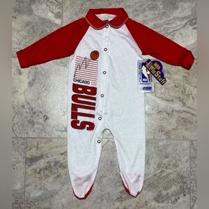 1990s Vintage NBA Chicago Bulls Basketball Baby Bodysuit Romper Medium 12-18 Lbs